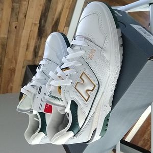New Balance 550 in Nightshade